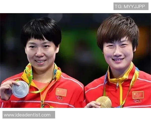 李晓霞与丁宁2011年巅峰对决回顾乒乓球赛场的激情与荣耀 李晓霞与丁宁2011年巅峰对决回顾乒乓球赛场的激情与荣耀