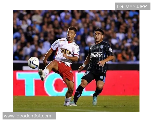 克鲁塞罗与飓风队激战正酣谁能在这场对决中笑到最后