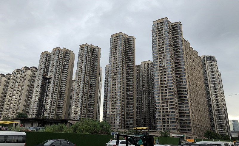 房产早参 10余城推行房产“以旧换新”政策；深圳豪宅拍出单价