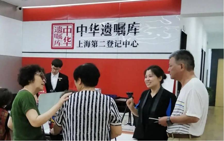 房产提前过户给儿子老夫妇被扫地出门安排财产继承需注意这三点